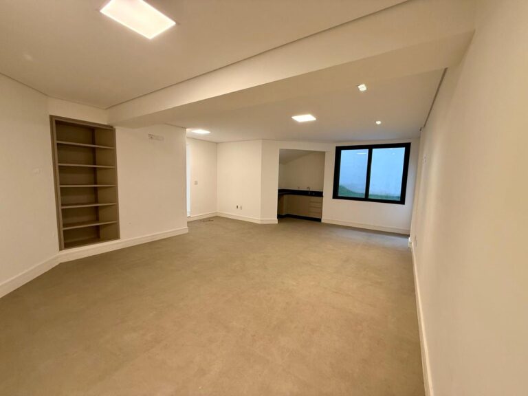 WhatsApp Image 2025-09-17 at 09.54.00