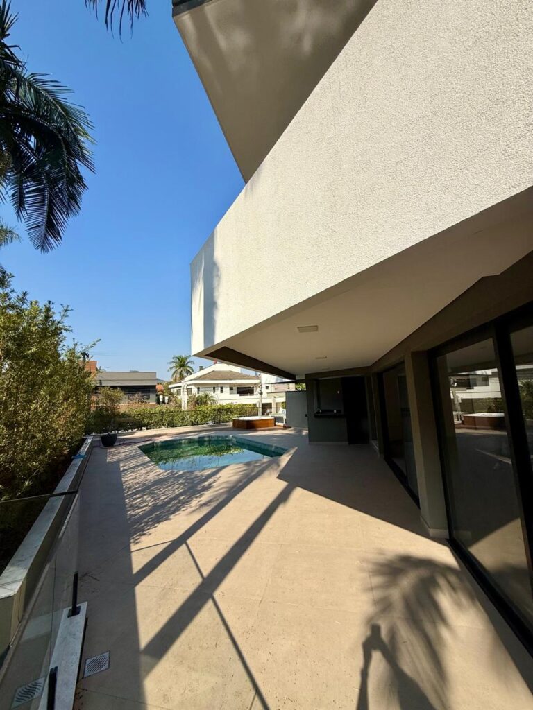 WhatsApp Image 2025-09-17 at 09.54.02 (1)