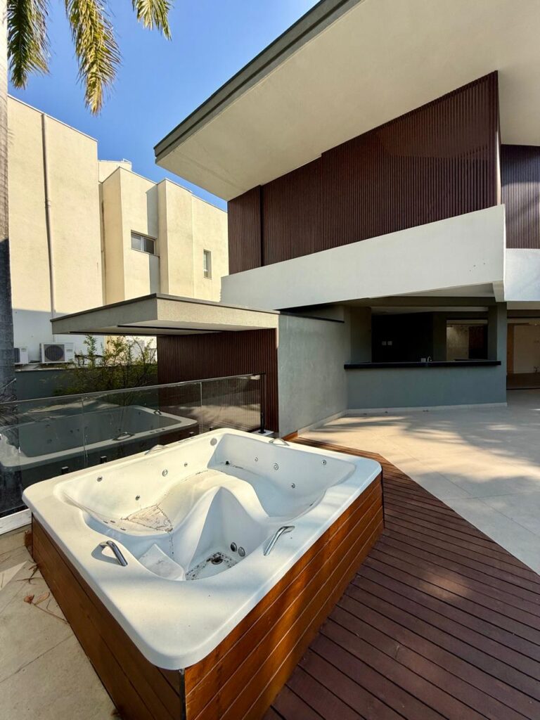 WhatsApp Image 2025-09-17 at 09.54.03