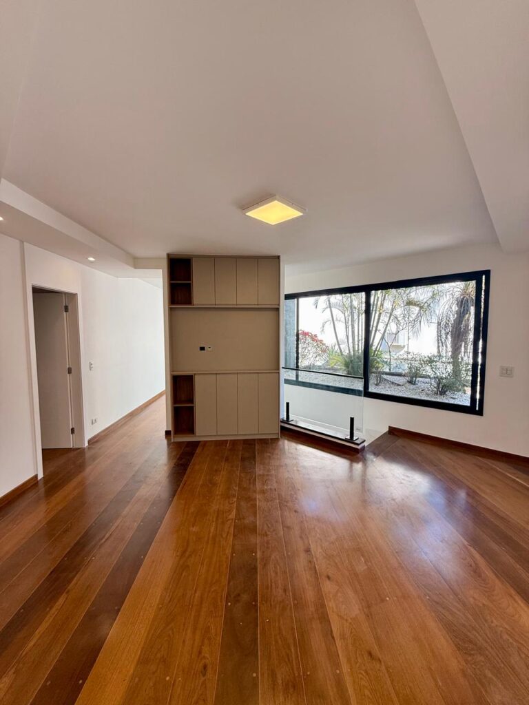 WhatsApp Image 2025-09-17 at 09.54.04 (1)