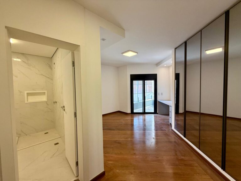 WhatsApp Image 2025-09-17 at 09.54.04 (2)