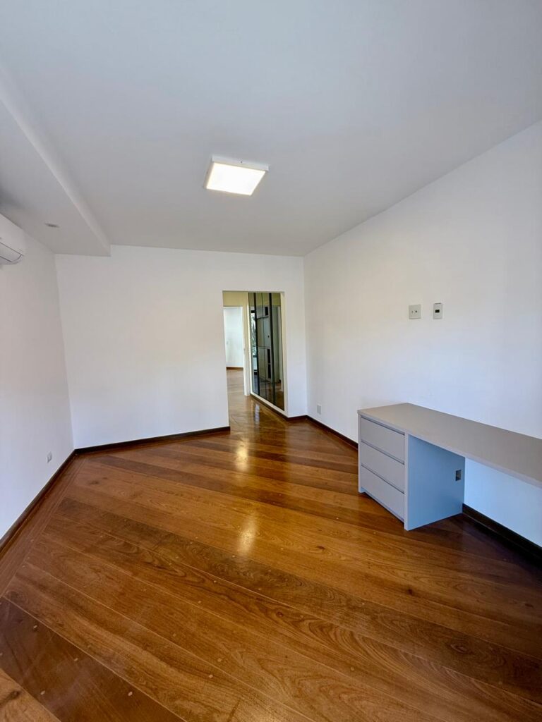 WhatsApp Image 2025-09-17 at 09.54.06 (1)