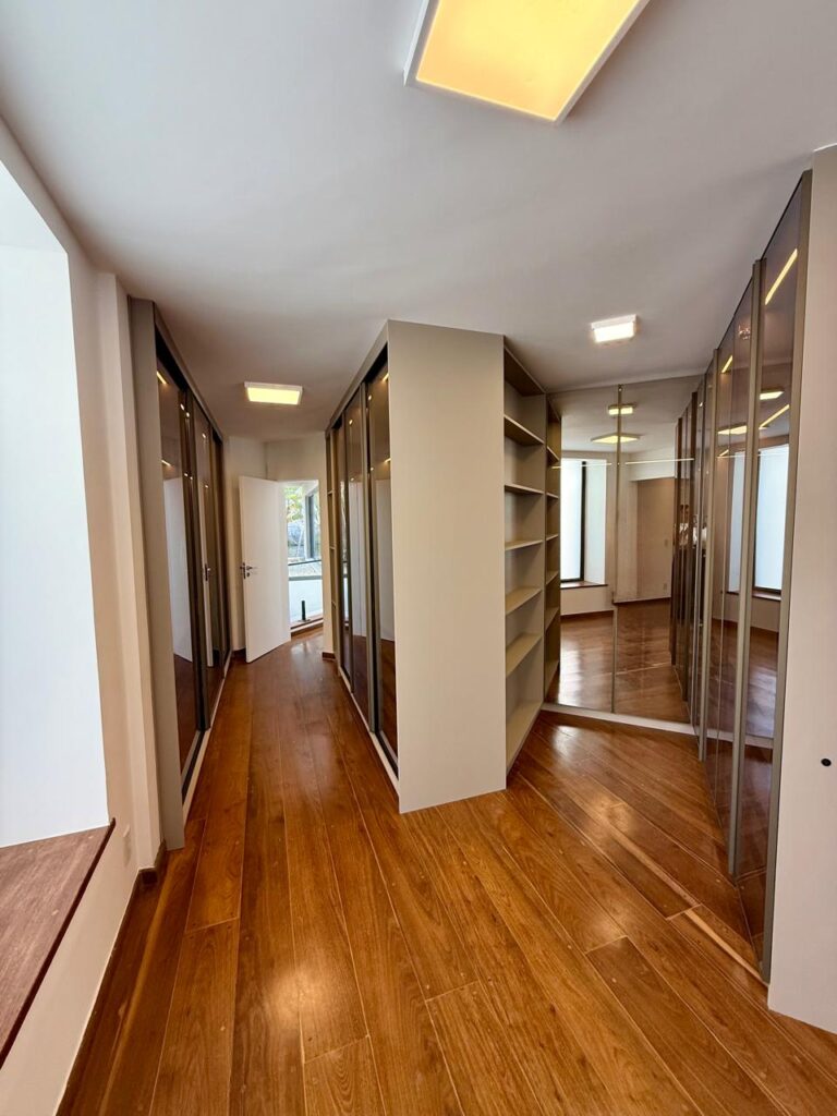 WhatsApp Image 2025-09-17 at 09.54.07 (1)