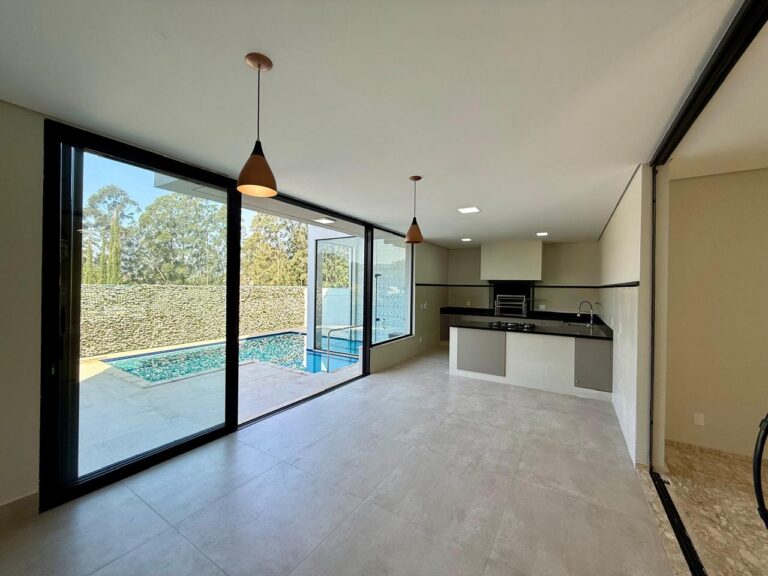 WhatsApp Image 2025-09-17 at 10.28.44 (3)