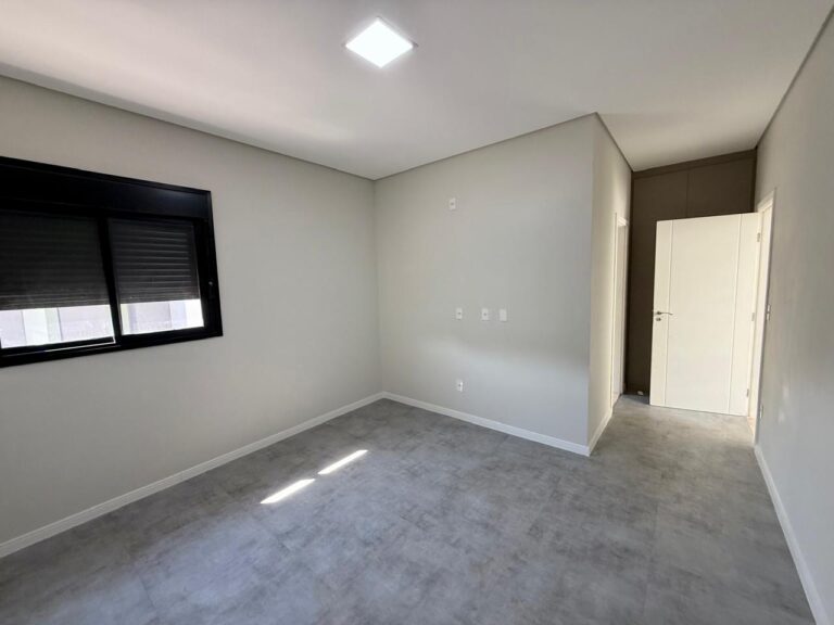 WhatsApp Image 2025-09-17 at 10.28.47 (1)