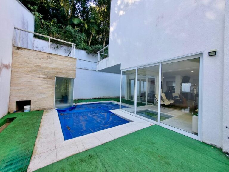 WhatsApp Image 2025-09-18 at 09.07.44 (1)