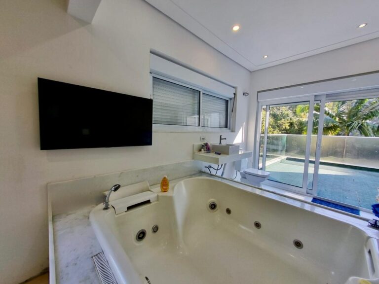 WhatsApp Image 2025-09-18 at 09.08.06