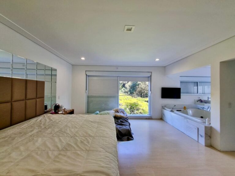 WhatsApp Image 2025-09-18 at 09.08.11