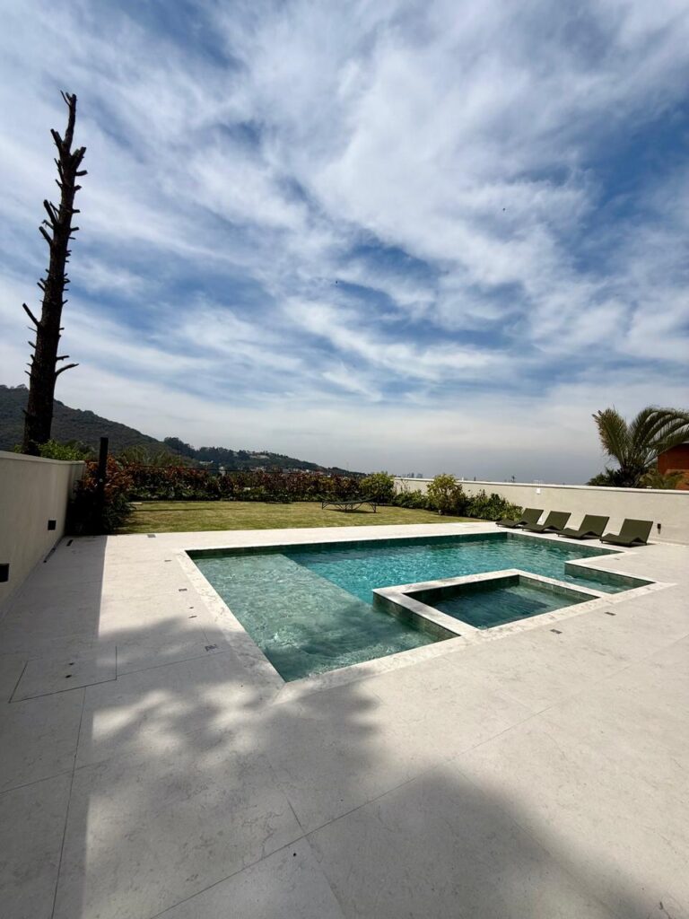 WhatsApp Image 2025-09-22 at 10.19.55 (1)