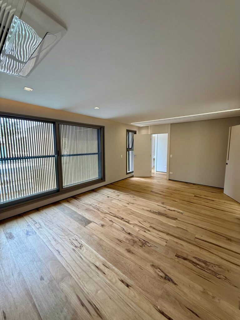 WhatsApp Image 2025-09-23 at 17.46.04 (1)