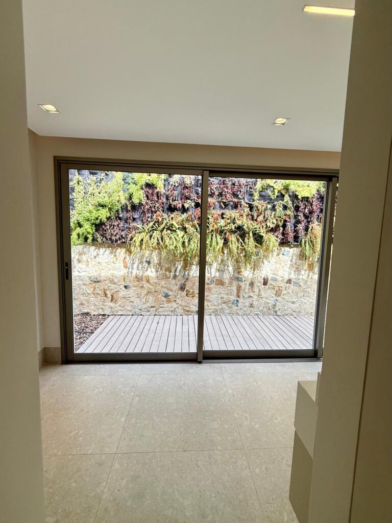 WhatsApp Image 2025-09-23 at 17.46.04