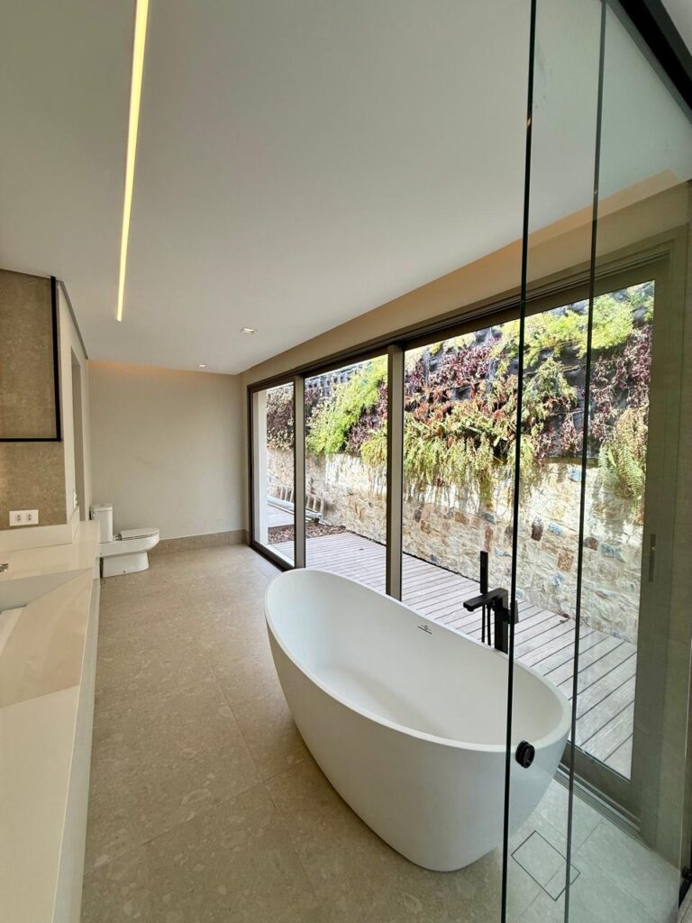 WhatsApp Image 2025-09-23 at 17.46.05