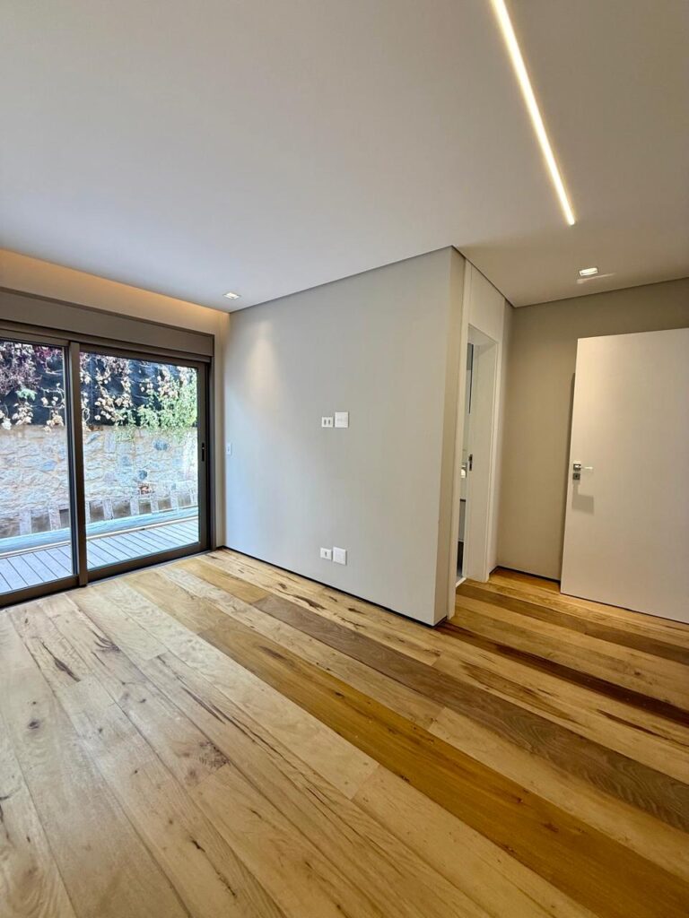 WhatsApp Image 2025-09-23 at 17.46.06 (1)