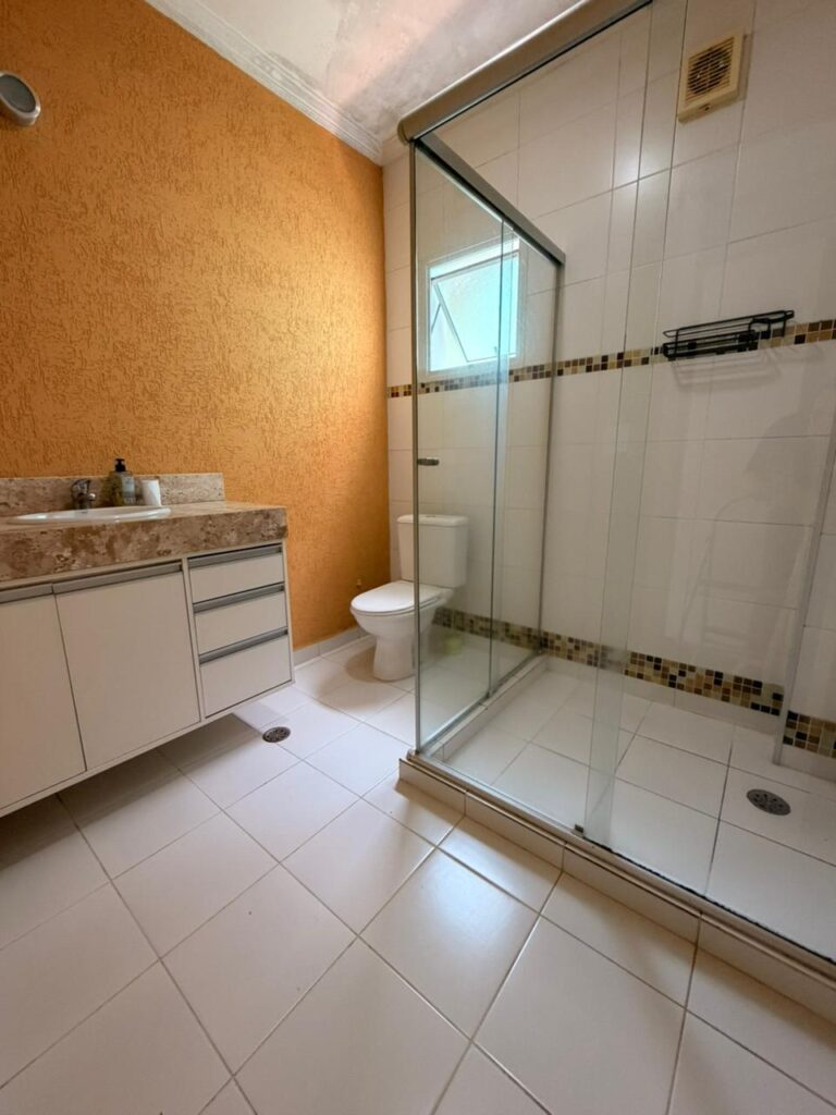 06d44afe-8990-44e5-b824-1faa3af6eb87