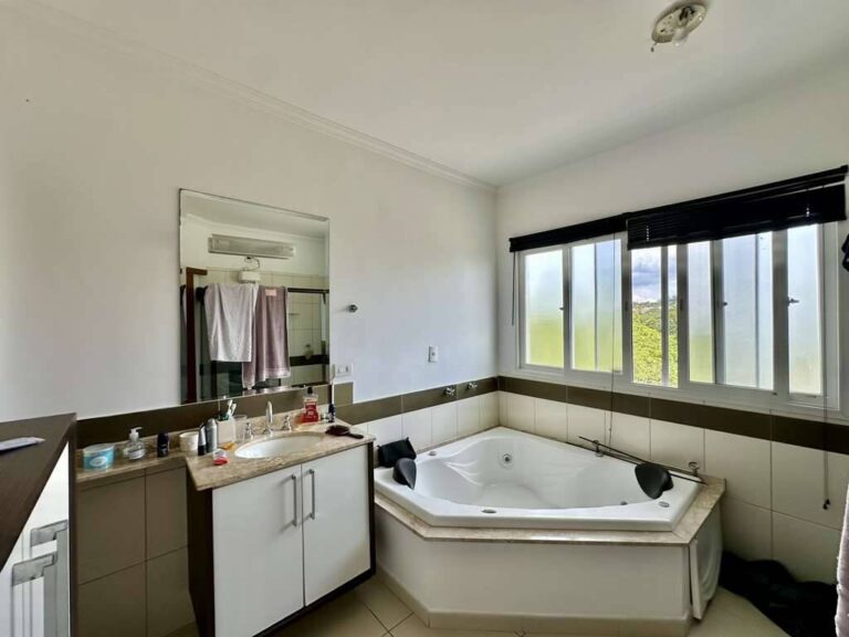 La photo IMG_0812.JPEG a été réduite de 90.51 % le Quinta-feira 28 Novembro 2024 à 12:11 par Photo Réducteur v4.10 à télécharger sur http://www.emjysoft.com/