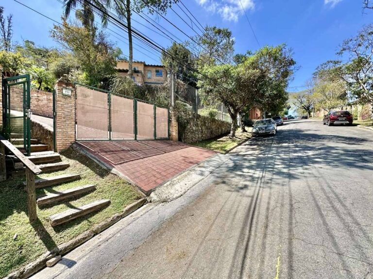 La photo IMG_3327.jpg a été réduite de 97.47 % le Sexta-feira 03 Outubro 2025 à 12:10 par Photo Réducteur v4.10 à télécharger sur http://www.emjysoft.com/