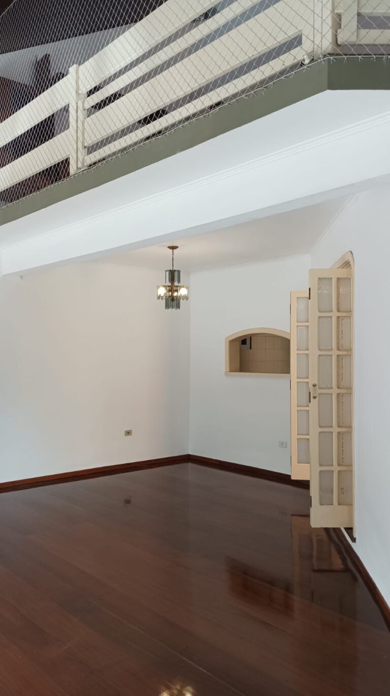 8f6c28fc-636a-42d8-ad96-f01341807c03