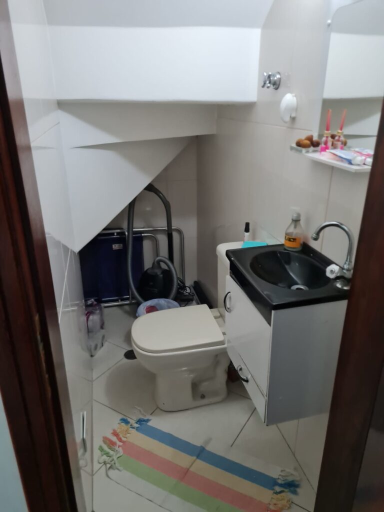 WhatsApp Image 2025-10-16 at 15.45.08 (1)