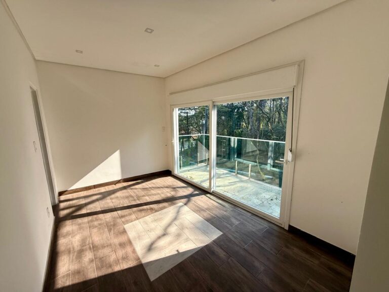 WhatsApp Image 2025-10-23 at 14.54.30 (10)