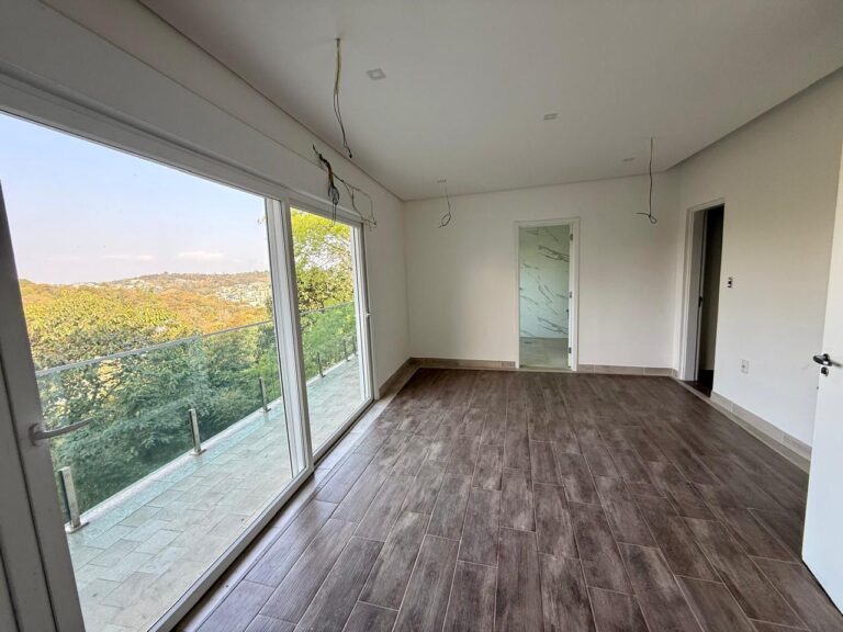 WhatsApp Image 2025-10-23 at 14.54.30 (7)