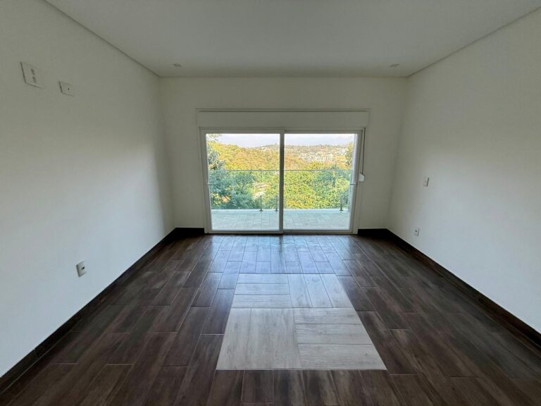 WhatsApp Image 2025-10-23 at 14.54.31 (3)