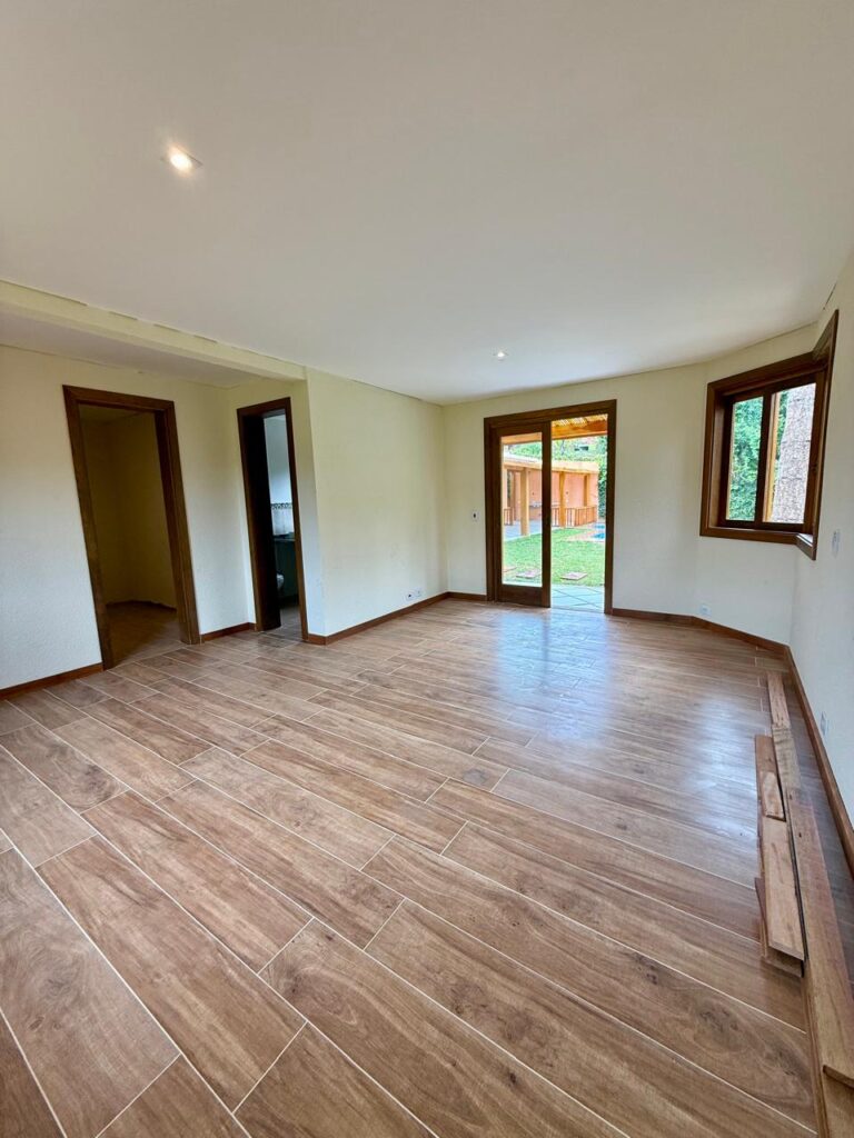 WhatsApp Image 2025-10-27 at 16.31.52