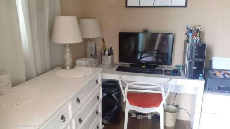 e13d8c20-8882-4f90-a40a-d73d80f8815b