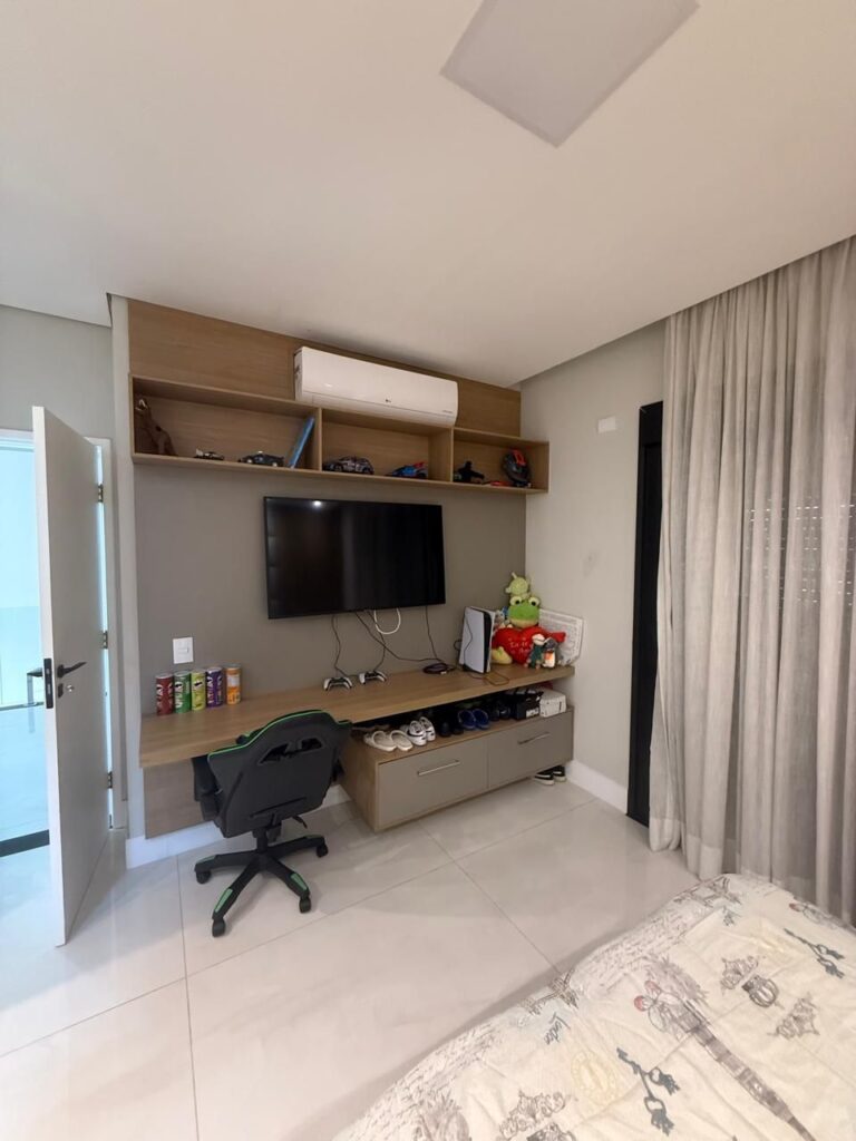 8104f7ae-87cf-4cdb-8bde-ad2a832e855c