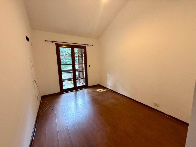 WhatsApp Image 2025-11-17 at 13.39.23