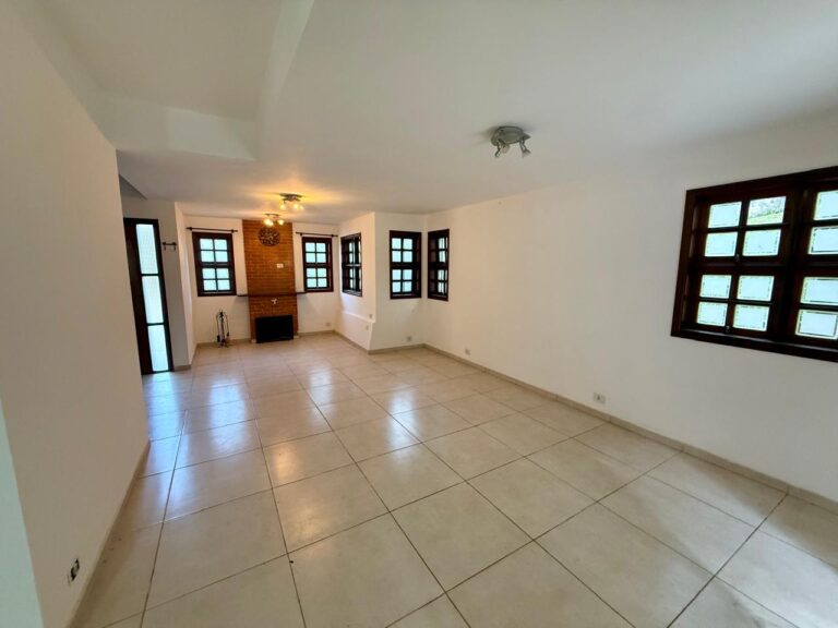 WhatsApp Image 2025-11-17 at 13.39.24 (2)