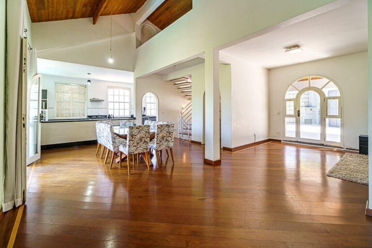 WhatsApp Image 2025-11-24 at 13.49.54 (1)