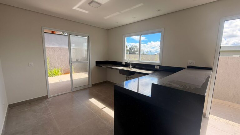 651a8bed-cdb2-426d-bd25-262e53d7119c