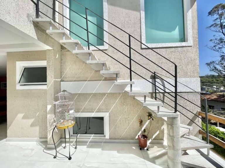 20230817T1625300300-676434400