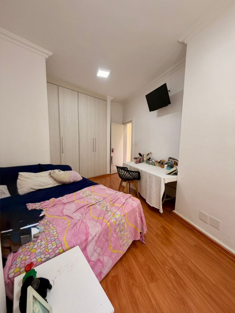 aa7d81a9-cc62-4d91-8256-d88a9096e679