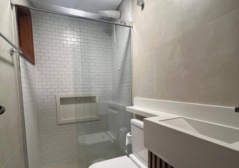 11352743f27d3219fbf30595(1)