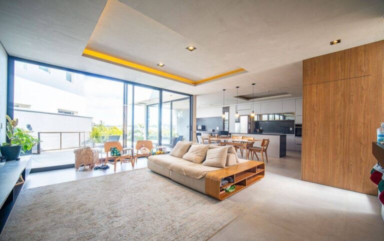 52dba309e13f57f0c249259f(1)