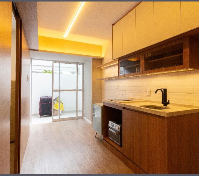 6a2afa9d-58a9-4daa-97b6-d6964c10b103