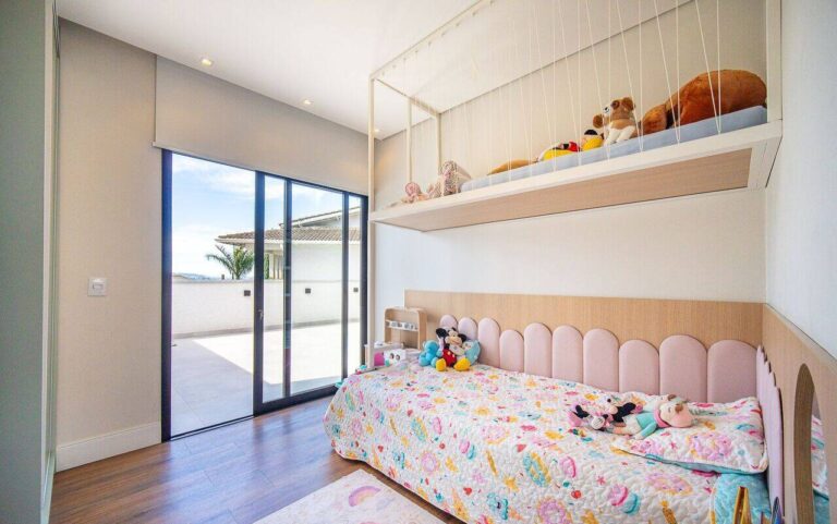 8811be3bcc2b6ba833885469(1)