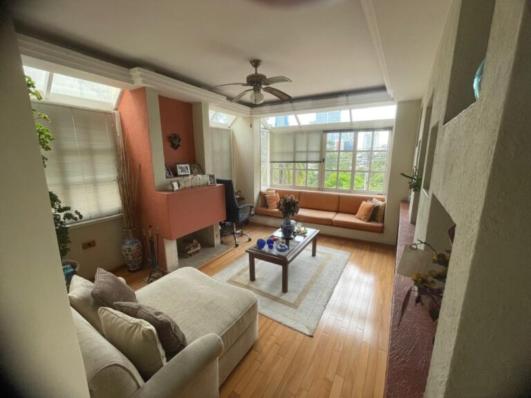 WhatsApp Image 2025-10-01 at 17.01.01