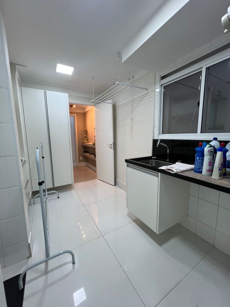 dbcb6cb4-14bc-475e-997a-7d6be17132b5