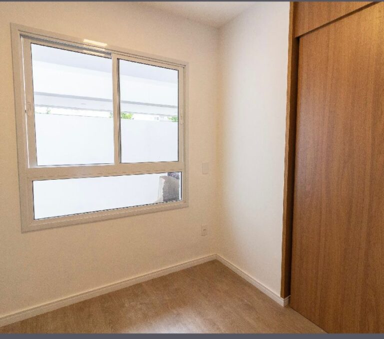 e528709d-b8a1-4f1c-9adb-d6ca9b0ccb82