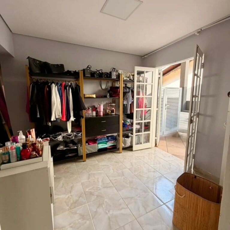 3a82a51d-d7a6-4b37-922f-fc72edee4000