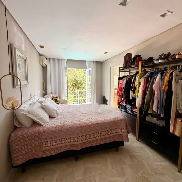 52818076-8ae9-4449-ae44-dd1ac8322591