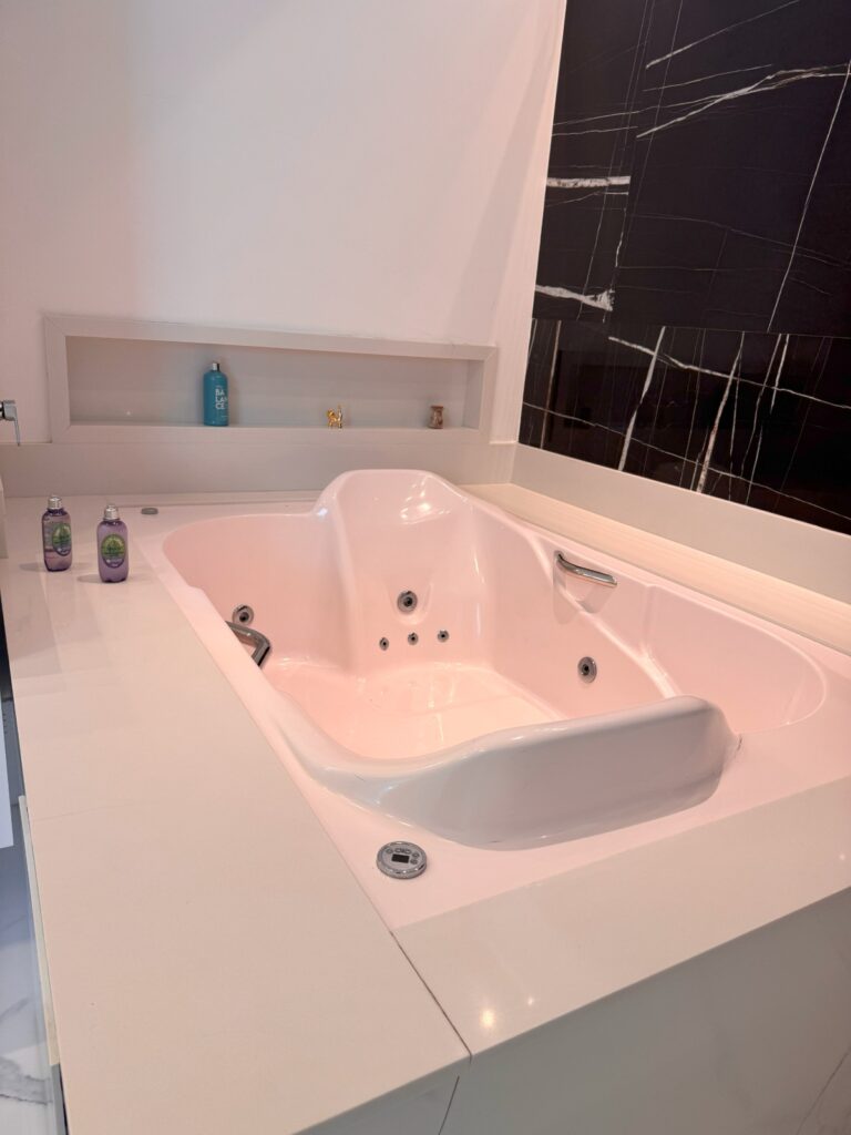 6c202653-2f0b-4047-9ca0-888976f98912