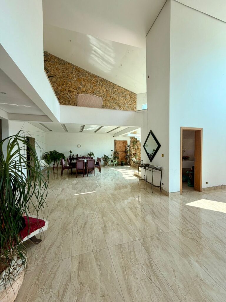 ce01e76b-20a0-4436-bd03-720a016e4f4d