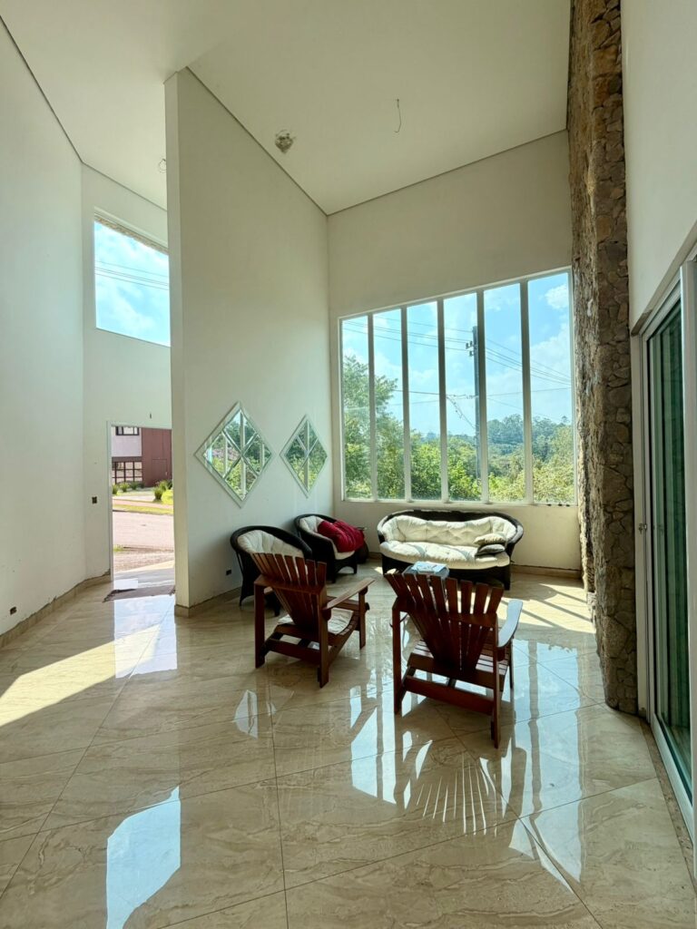 e1e90ba8-9516-47cf-b2c9-f2eadf58adde