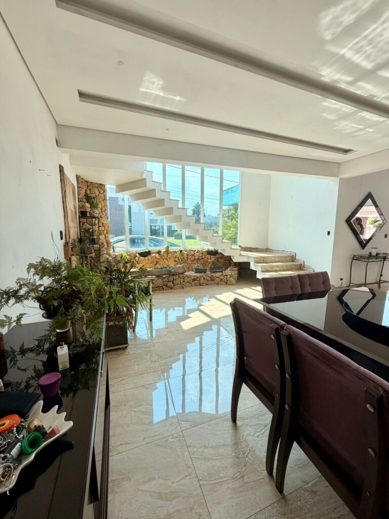 f252c0f8-1396-4a07-81a6-583608fb2c49