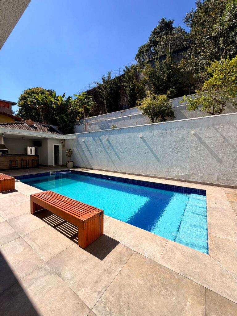 be8f6569-b282-4e6e-b651-ebe986ef1883