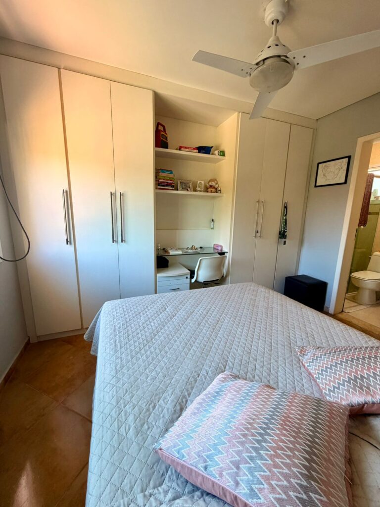 d7687f25-d95b-498b-bd2a-47feab5a9330