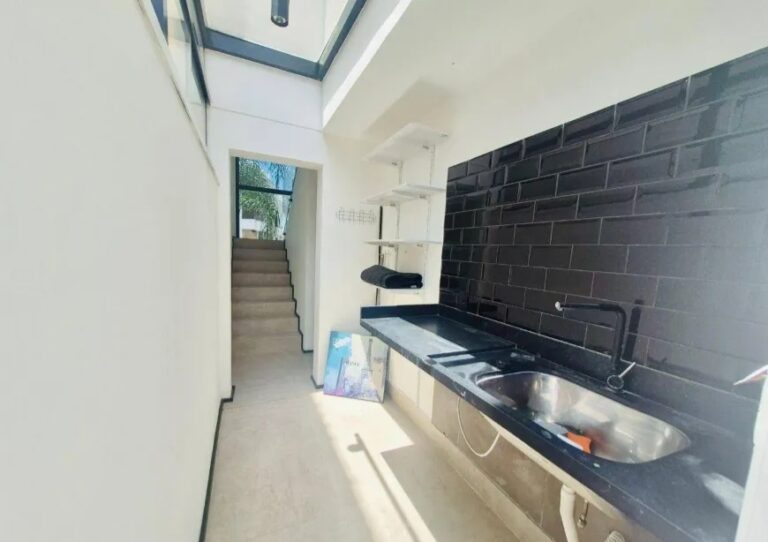casa-de-condominio-com-4-quartos-para-venda-ou-aluguel-150m-no-vila-de-sao-fernando-cotia (9)(1)